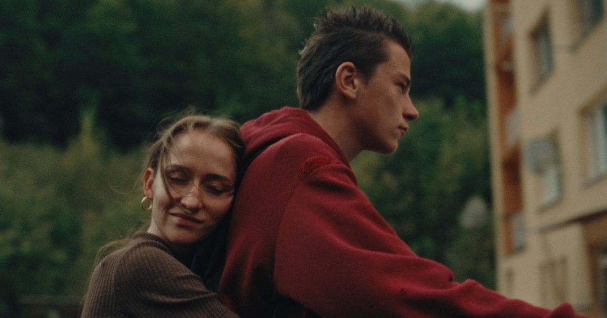 Nahoře nebe, v dolině já: Recenze