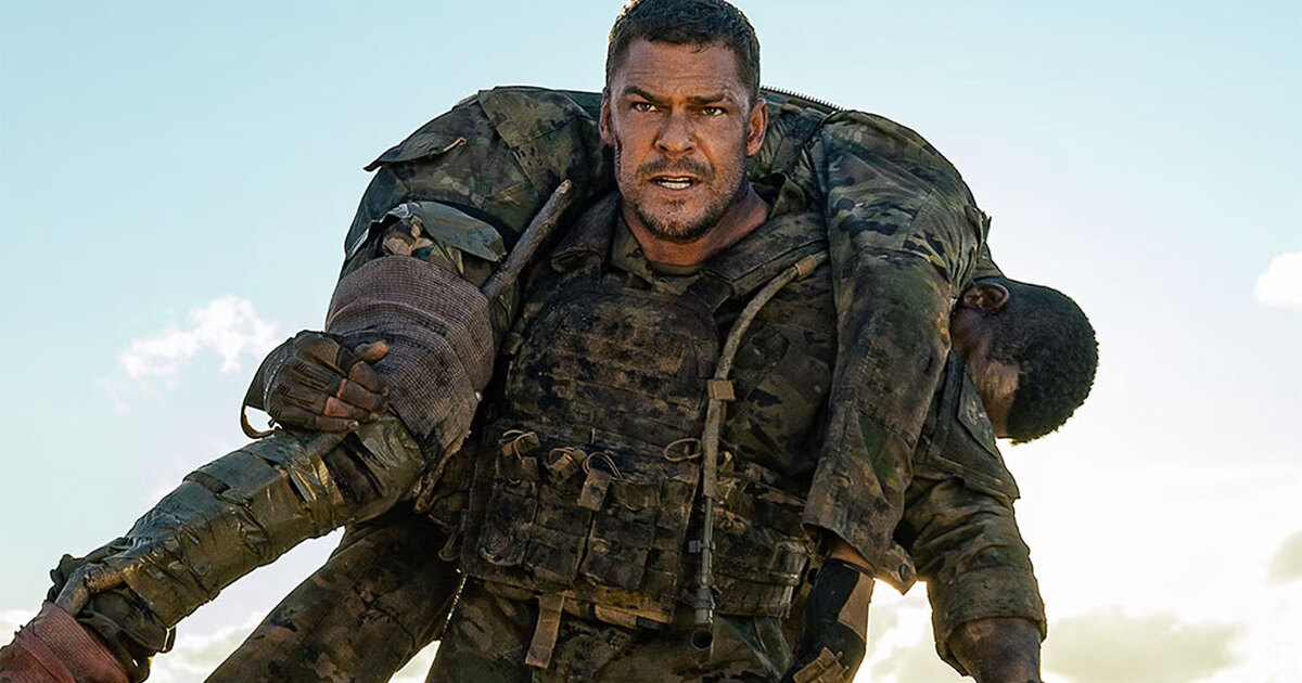 Alan Ritchson proti hurikánu