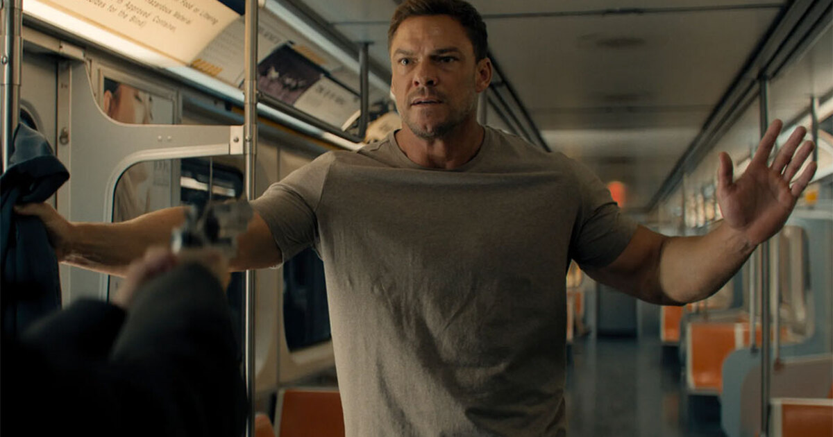 Alan Ritchson si to rozdá s mimozemšťany